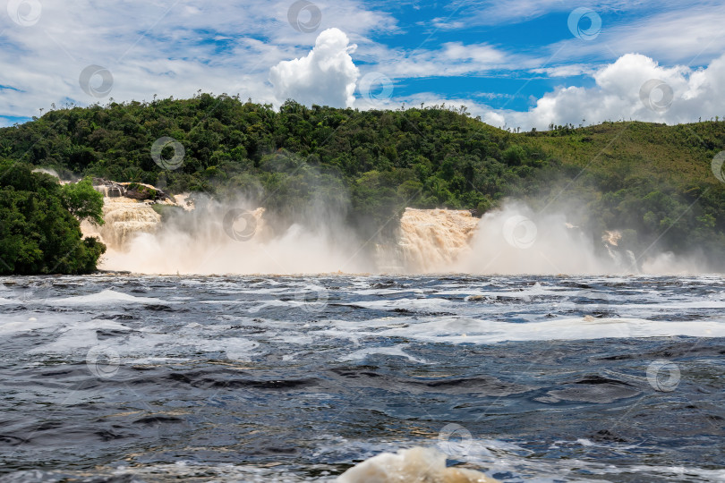 Скачать Водопады Лагуны Канайма фотосток Ozero