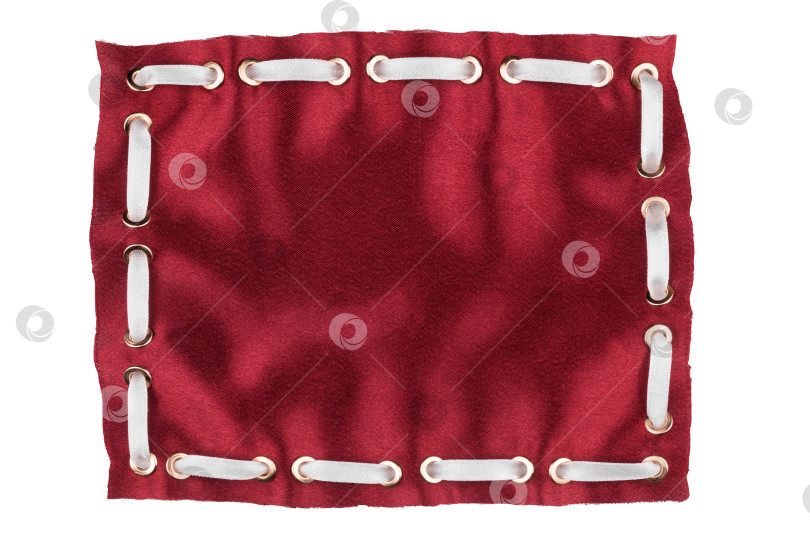 Скачать Рамка из красного шелка со вставленной белой атласной лентой фотосток Ozero