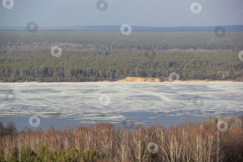 Скачать Волга во время ледохода фотосток Ozero