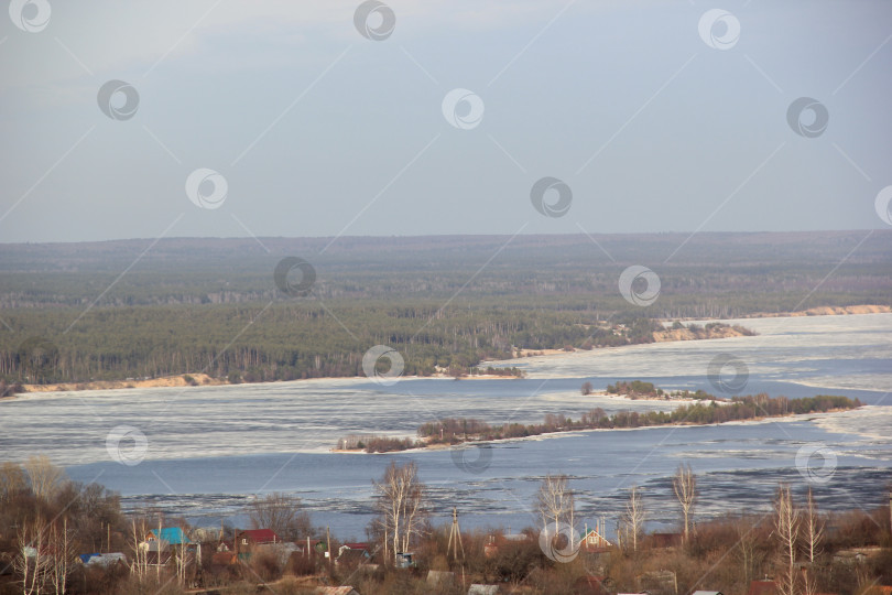 Скачать Волга во время ледохода фотосток Ozero