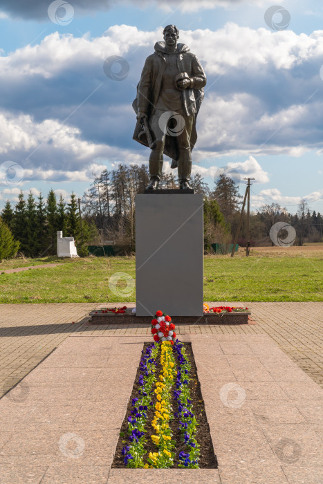 Скачать Россия. Ленинградская область. 8 мая 2022 года. Мемориал в память о погибших в деревне Большое Заречье. фотосток Ozero