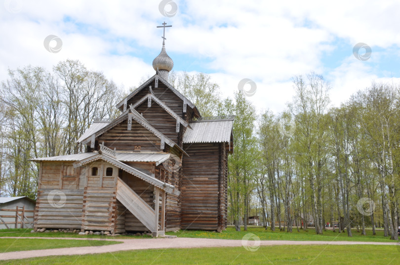 Скачать Великий Новгород, Россия - 05.12.2024: "Никольская красавица" из Никольского крутейшего города – крепости XVII века, музей народного древнего происхождения Рыцари на берегу озера Мачино в Великом Новгороде фотосток Ozero