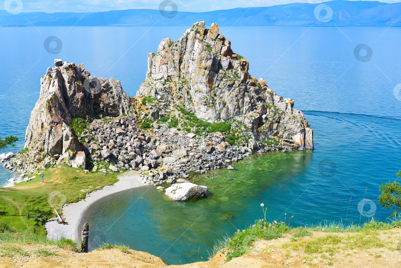 Скачать Священное место среди шаманов Шаманка. Озеро Байкал, Ольхон. фотосток Ozero