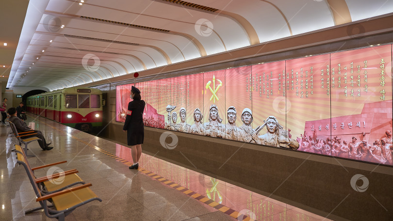 Скачать интерьер станций пхеньянского метрополитена фотосток Ozero