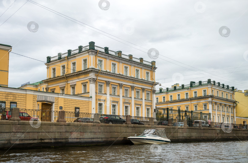 Скачать Санкт-Петербург, Россия, май 2024 года: Старинные дворцы и мосты Санкт-Петербурга, вид с реки фотосток Ozero