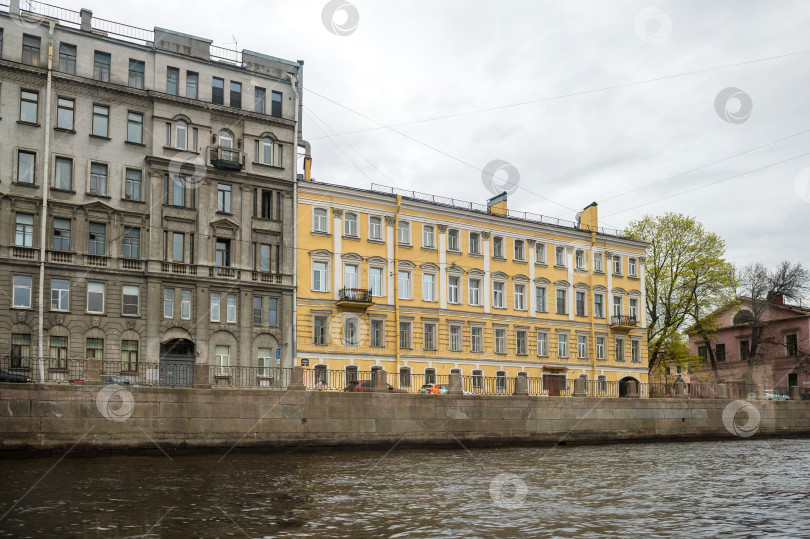 Скачать Санкт-Петербург, Россия, май 2024 года: Старинные дворцы и мосты Санкт-Петербурга, вид с реки фотосток Ozero