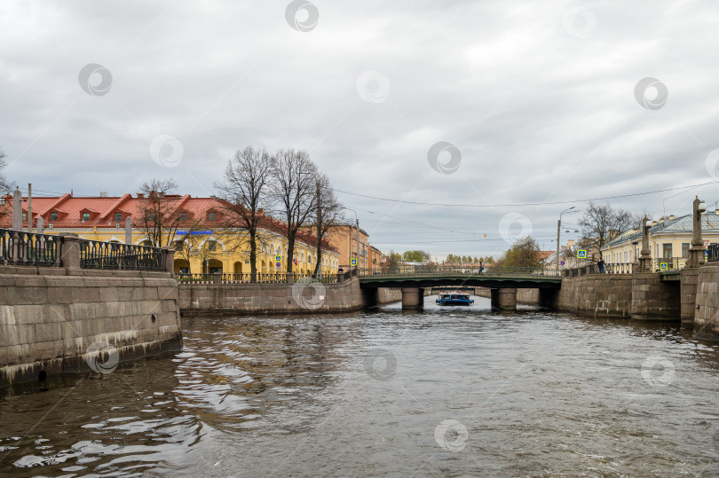 Скачать Санкт-Петербург, Россия, май 2024 года: Мосты через каналы Санкт-Петербурга фотосток Ozero