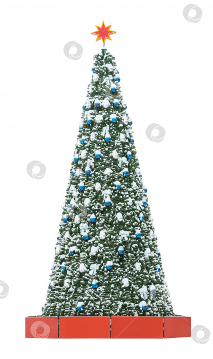 Скачать Украшенная рождественская елка, выделенная на белом фоне фотосток Ozero