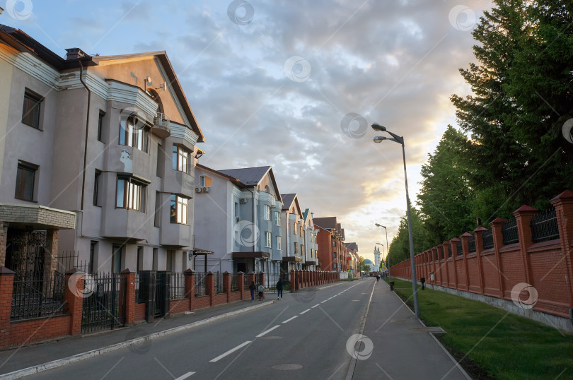 Скачать Казань, Татарстан, Россия - 22 мая 2024: Федосеевская улица фотосток Ozero