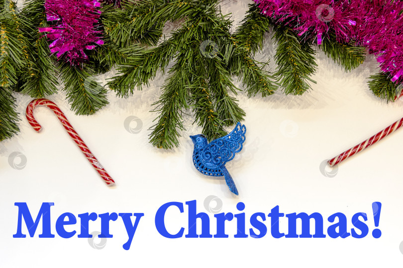 Скачать рождественское украшение елки и белый фон фотосток Ozero