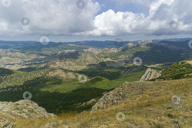 Скачать Панорама Крымских гор. фотосток Ozero