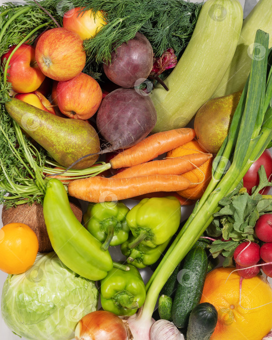 Скачать Натуральные, сырые фермерские фрукты, овощи и зелень фотосток Ozero