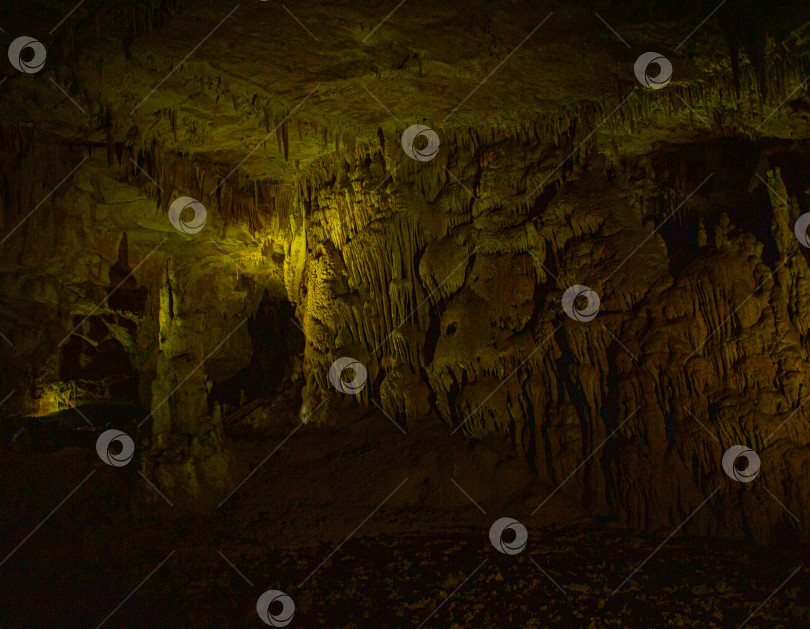 Скачать Подземные своды пещеры фотосток Ozero