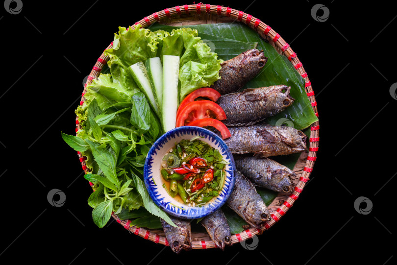 Скачать Вьетнамский паштет из жареной рыбы с овощами фотосток Ozero