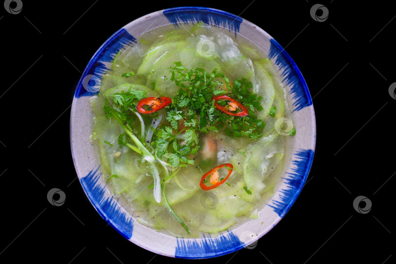 Скачать Вьетнамский суп с лапшой фо с овощами фотосток Ozero
