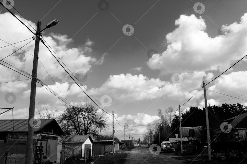 Скачать Фон из облаков и голубого неба с пространством для копирования фотосток Ozero