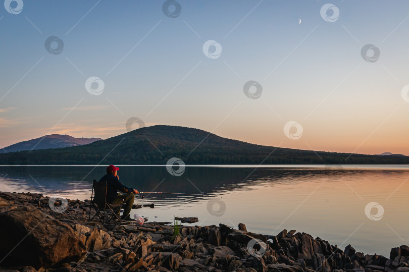 Скачать В ожидании улова фотосток Ozero