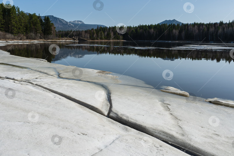 Скачать Последний лед фотосток Ozero