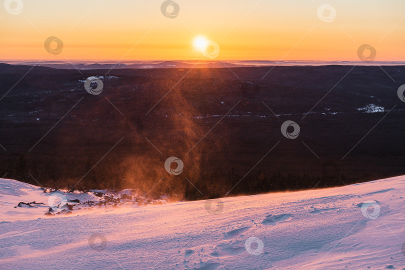 Скачать Солнечный танец фотосток Ozero