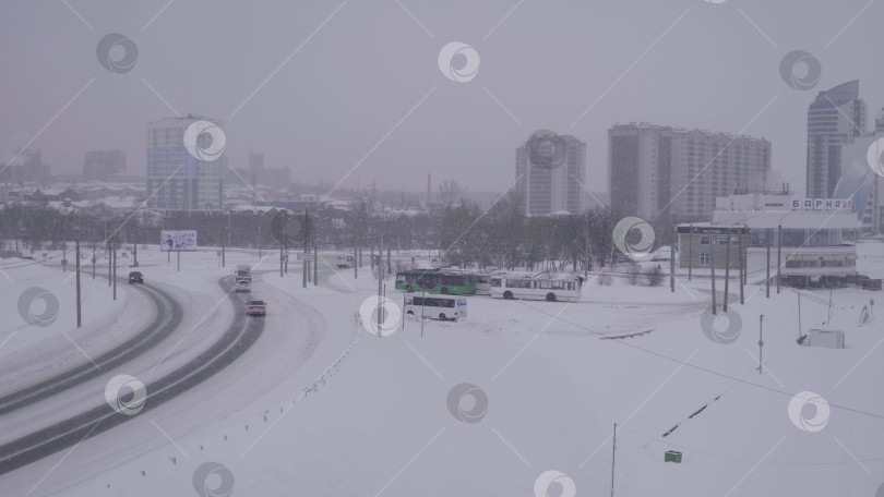 Скачать БАРНАУЛ - 21 января здание речного вокзала зимой на берегу реки Обь 21 января 2018 года в Барнауле, Россия фотосток Ozero