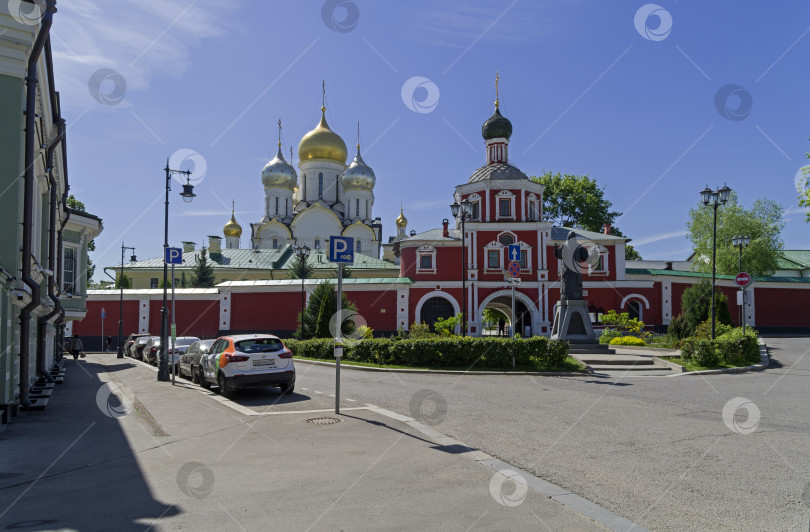 Скачать Православный монастырь в Москве фотосток Ozero