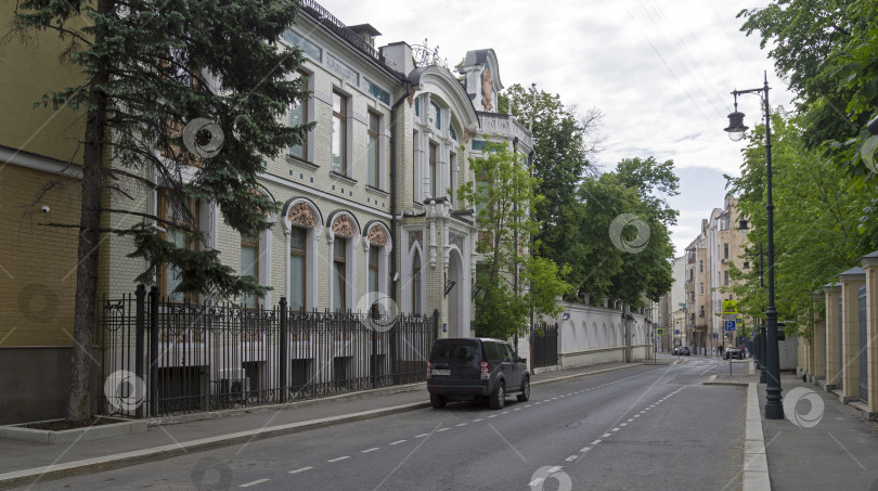 Скачать Особняк построен в стиле модерн. Москва. фотосток Ozero