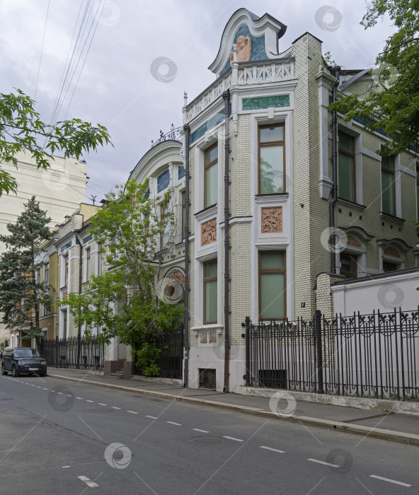 Скачать Особняк построен в стиле модерн. Москва. фотосток Ozero