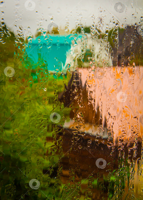 Скачать Дождь за окном фотосток Ozero
