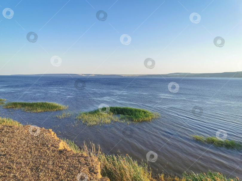 Скачать скала у моря, скалистый утес у моря, летнее черное море фотосток Ozero