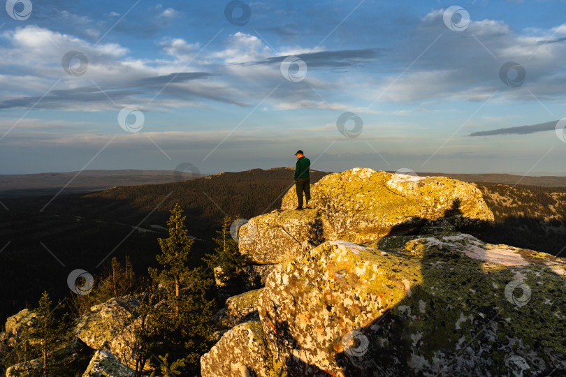 Скачать на вершине фотосток Ozero