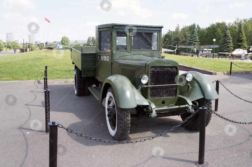 Скачать Казань, Татарстан, Россия - 09.06.24: грузовик  ЗИС -5 фотосток Ozero