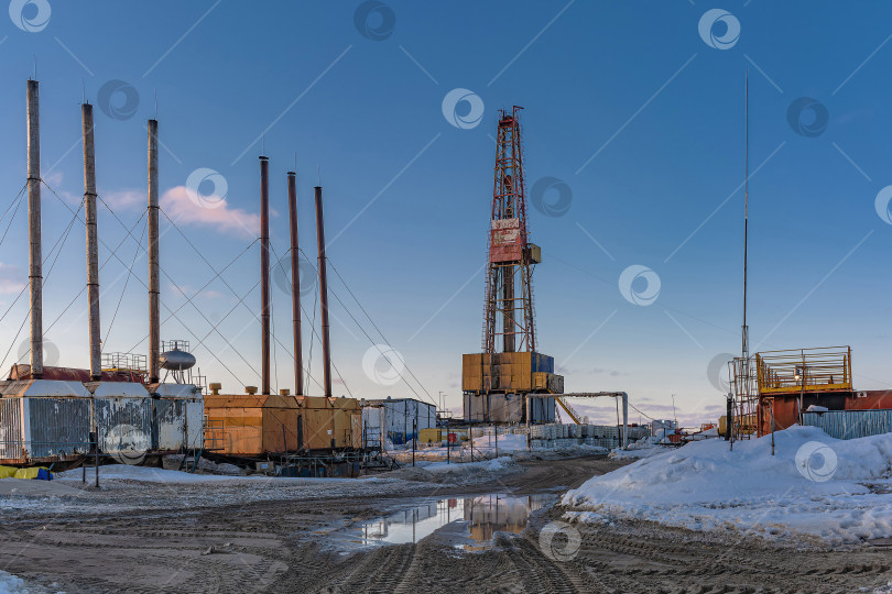 Скачать Бурение нефтяных и газовых скважин фотосток Ozero