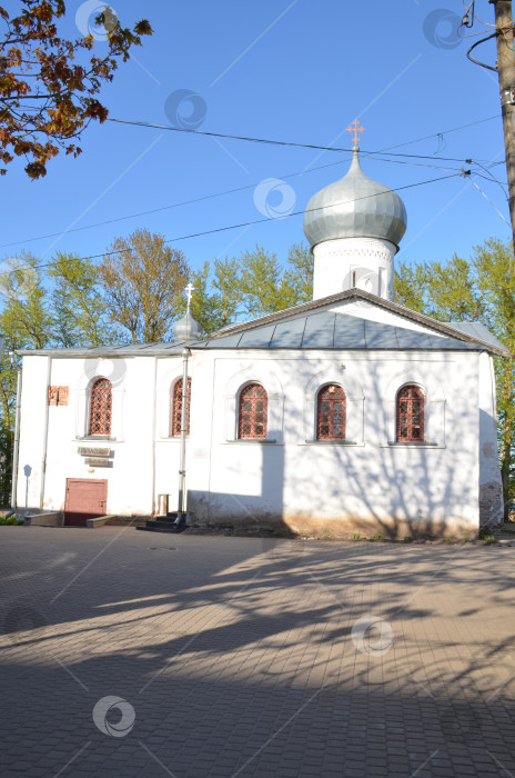 Скачать Великий Новгород, Россия - 05.12.2024: Церковь Николы Белого (Церковь Николая Чудотворца Белого) — недействующий православный храм в Великом Новгороде, бывший храм упразднённого Николо-Бельского монастыря. Построена в XIV веке, перестраивалась в XVII и XIX векахх фотосток Ozero