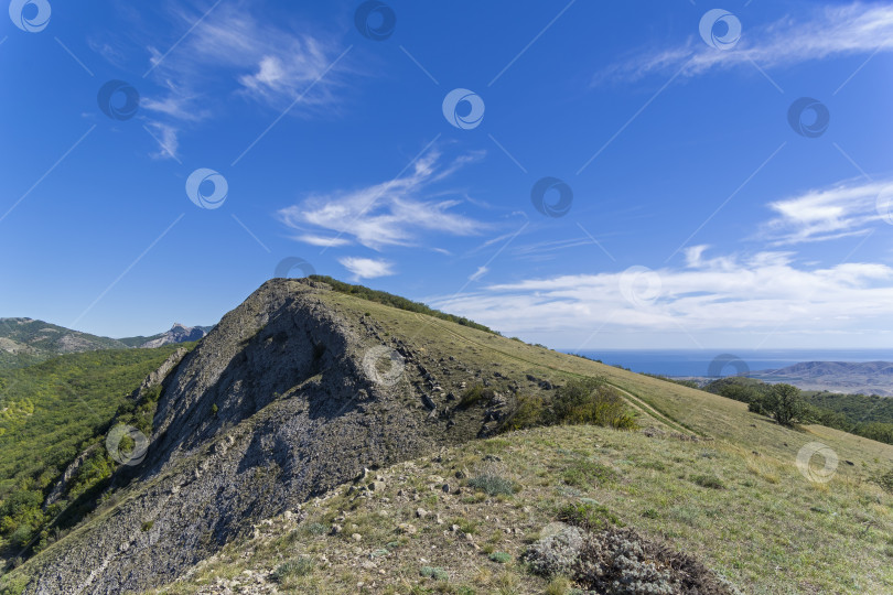 Скачать Горный пейзаж. Крым. фотосток Ozero