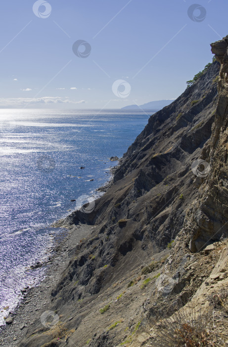 Скачать Крутой морской берег. Крым. фотосток Ozero