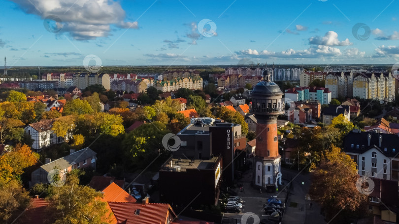 Скачать Зеленоградск, Россия - 9 октября 2022 года: Городской пейзаж Кранц-Ариэль, вид сверху фотосток Ozero
