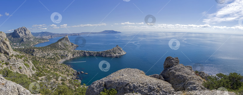 Скачать Прекрасный вид на морское побережье. фотосток Ozero