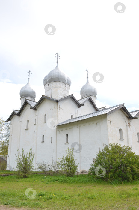 Скачать Великий Новгород, Россия - 13.05.2024: Маркелов Борис и Глеб в парке в Великом Новгороде – правительственный форум XVI века (16 века) фотосток Ozero