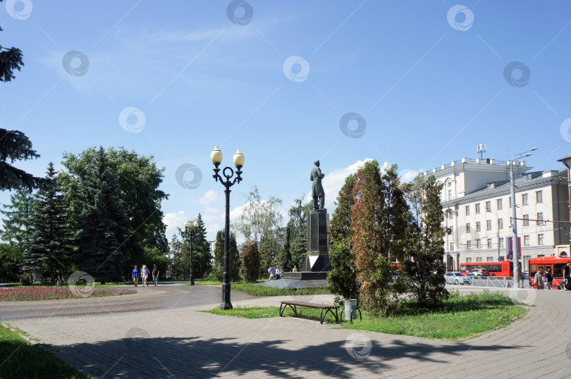 Скачать Казань, Татарстан, Россия - 15.06.24:  Сквер Габдуллы Тукая фотосток Ozero