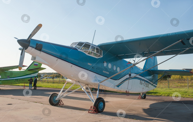 Скачать Одноточечный винтовой самолет TR-301 (модернизированный An-2) бортовой номер RA-17908 на международном авиасалоне МАКС-2019 в Жуковском, Россия, вид спорта фотосток Ozero