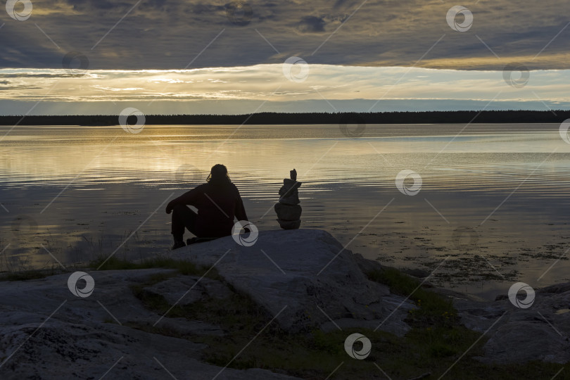 Скачать Вечер на берегу Белого моря. фотосток Ozero