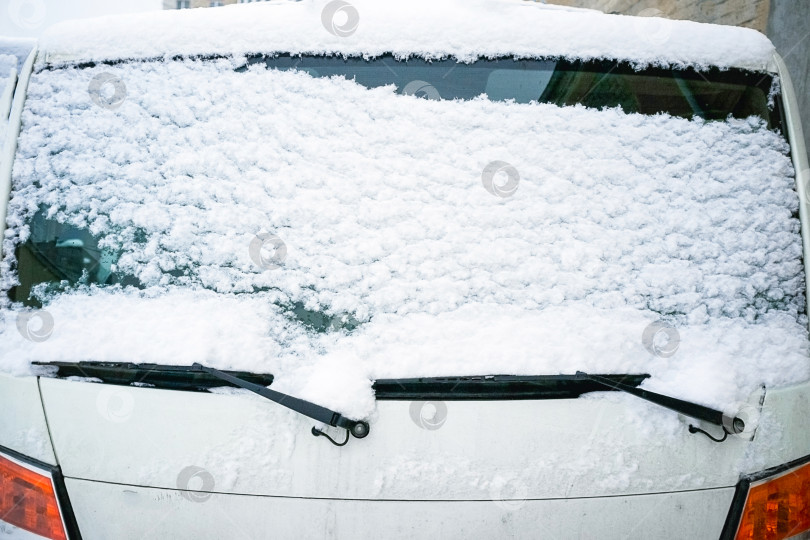 Скачать автомобиль занесло снегом фотосток Ozero