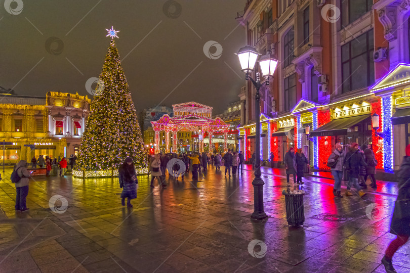 Скачать Новогоднее оформление улиц в центре Москвы. фотосток Ozero