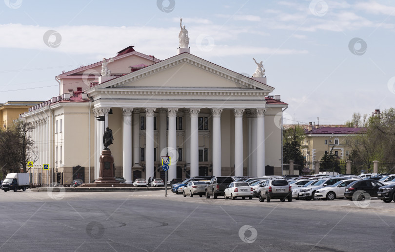 Скачать Здание Нового Экспериментального театра в Волгограде. фотосток Ozero