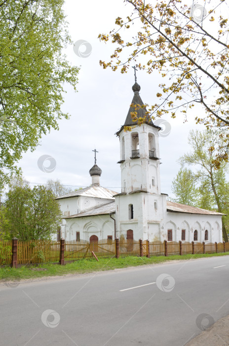 Скачать Великий Новгород, Россия - 05.13.2024: Церковь Михаила Малеина на Михалице (церковь Собора Пресвятой Богородицы) – православный храм ХVI-ХVII веков (16-17 веков) трапезная церковь упразденного Михайлицкого Рождественского монастыря в Великом Новгороде фотосток Ozero