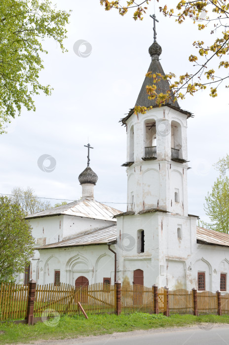 Скачать Великий Новгород, Россия - 05.13.2024: Церковь Михаила Малеина на Михалице (церковь Собора Пресвятой Богородицы) – православный храм ХVI-ХVII веков (16-17 веков) трапезная церковь упразденного Михайлицкого Рождественского монастыря в Великом Новгороде фотосток Ozero