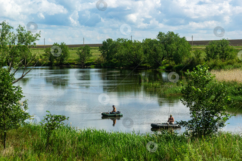 Скачать Рыбаки на озере фотосток Ozero