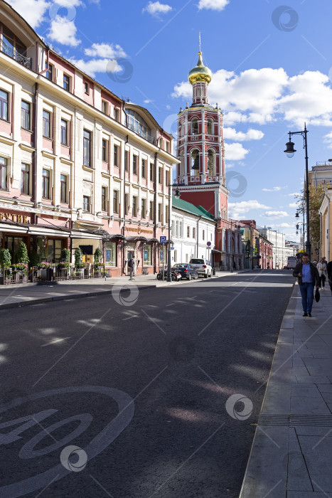 Скачать Улица Петровка, Москва. фотосток Ozero