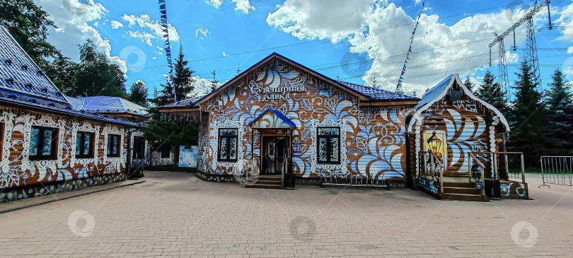 Скачать Сувенирная лавка в Московской усадьбе Деда Мороза. фотосток Ozero