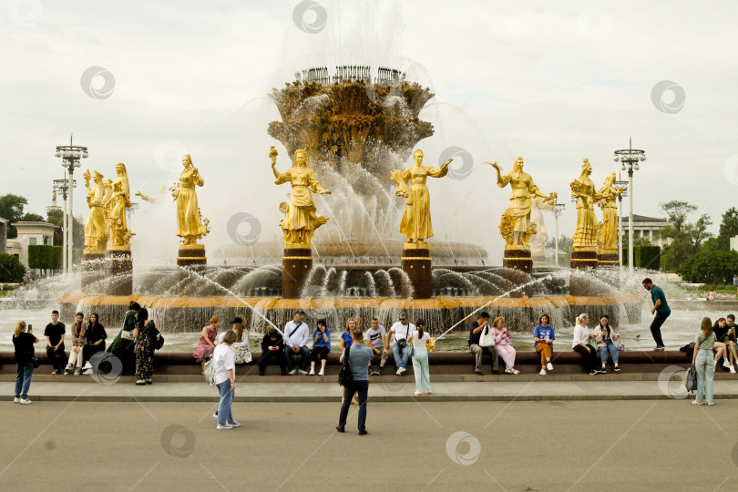 Скачать Каменный цветок г.Москва Россия -9 августа 2024 г. фотосток Ozero